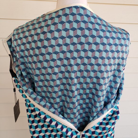 NWT St John Blue/White geomietric cube sweater dress - Picture 9 of 10